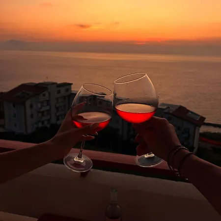 Tramonto Di Calabria פיצו
